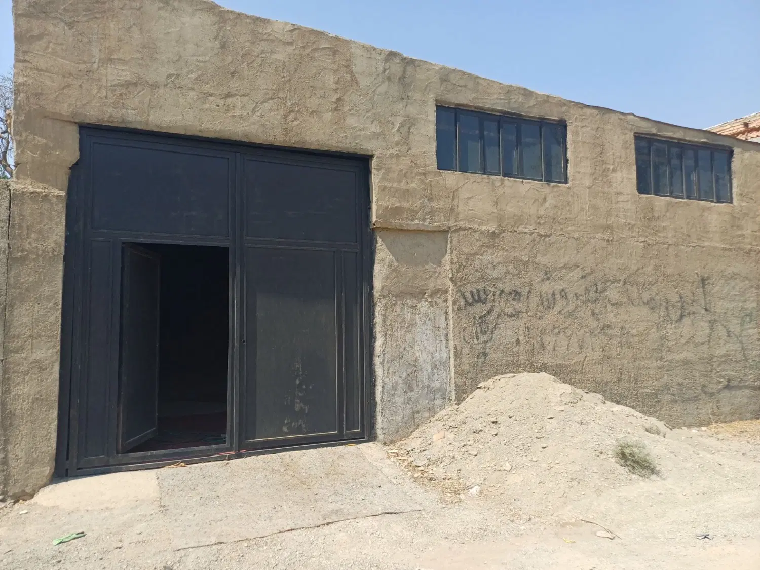 کارگاه ۳۰۰ متری اجاره