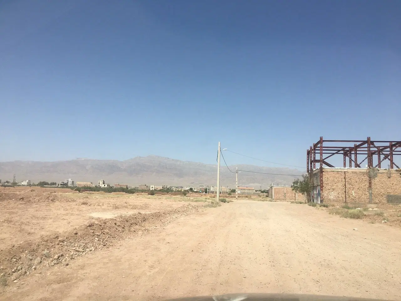 زمین مسکونی