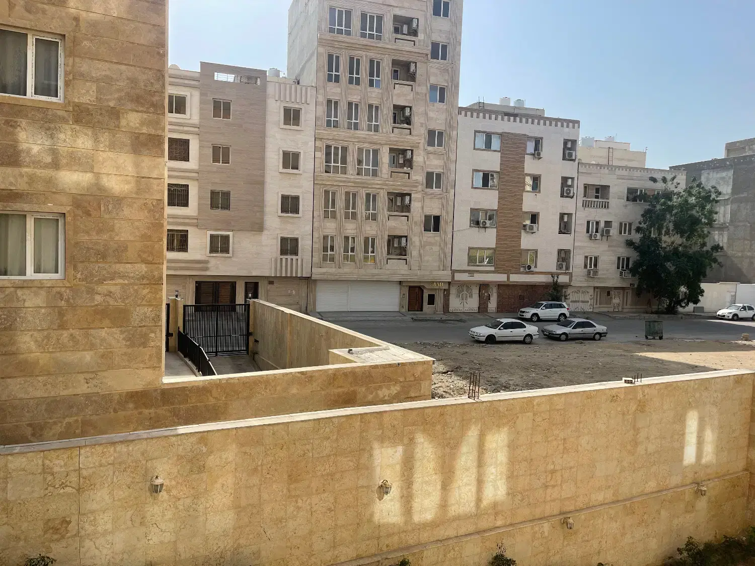 فروش واحد اپارتمان سه خواب نور عالی 149