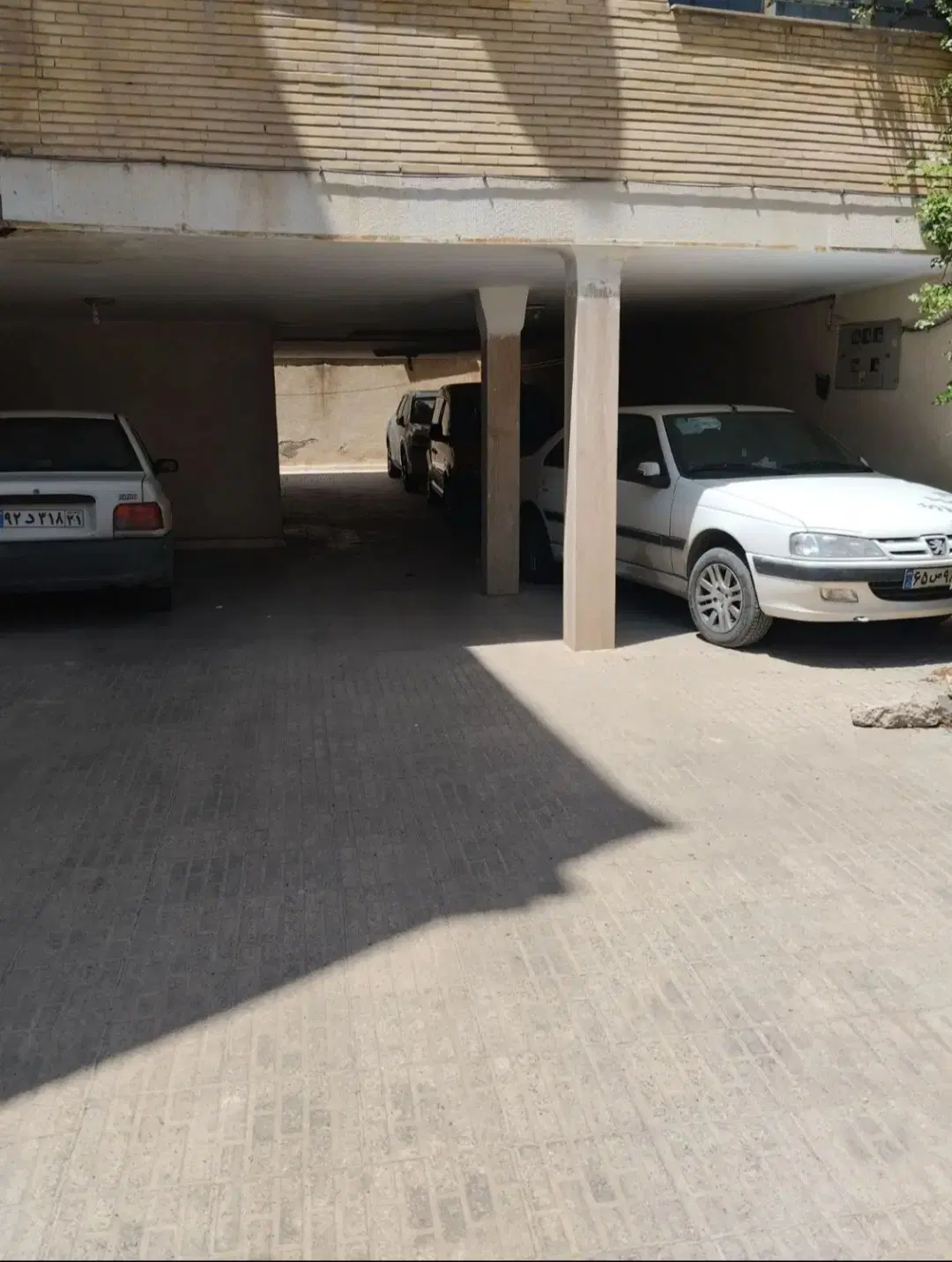 فروش مسکونی فاز یک
