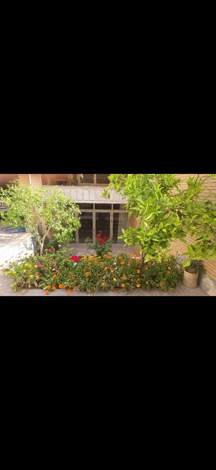 اجاره مسکونی ۱۴۰ متری فقط به زوج جوان خیابان آذر