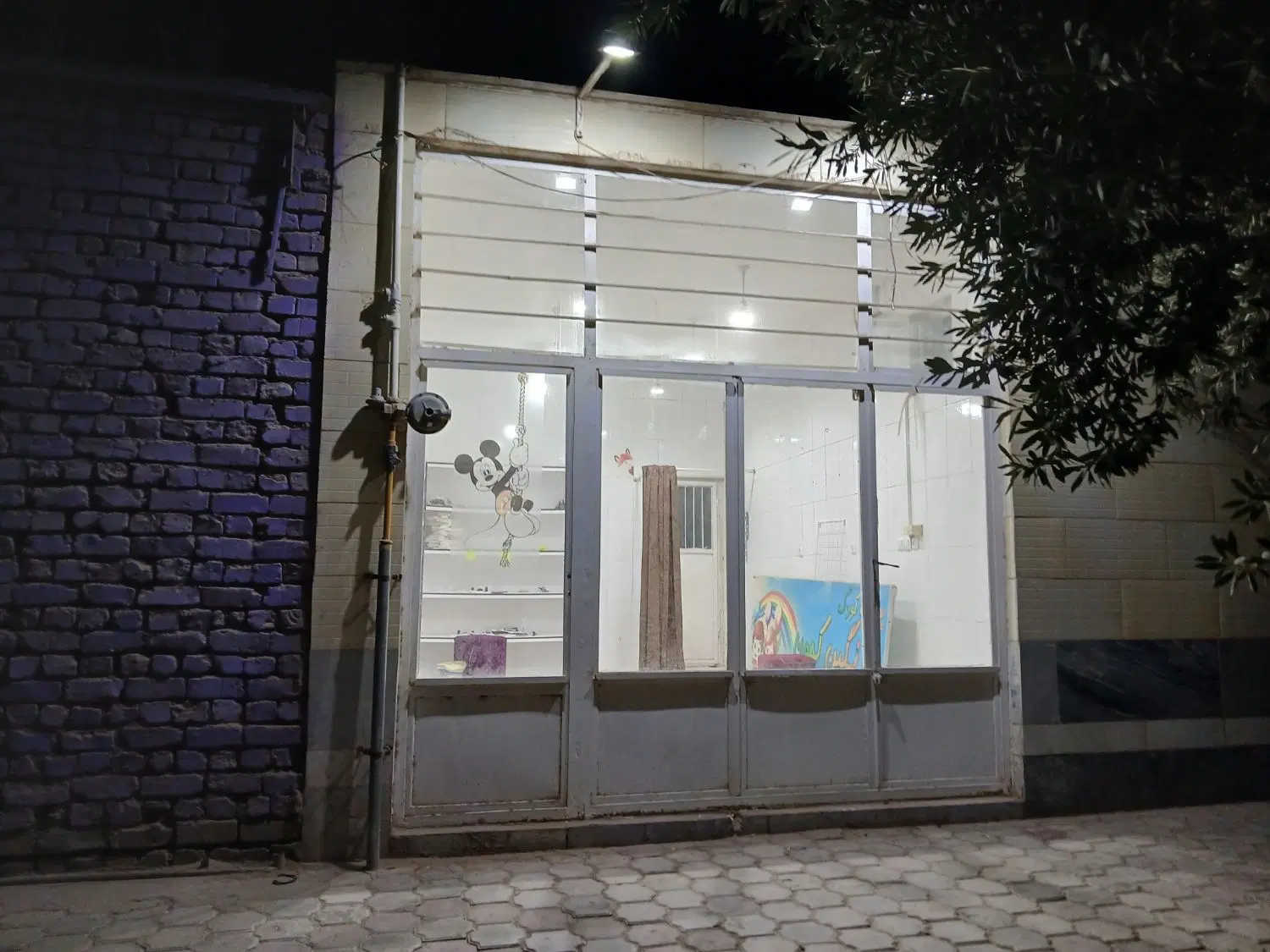اجاره مغازه واقع در بلوار حاجی زاده