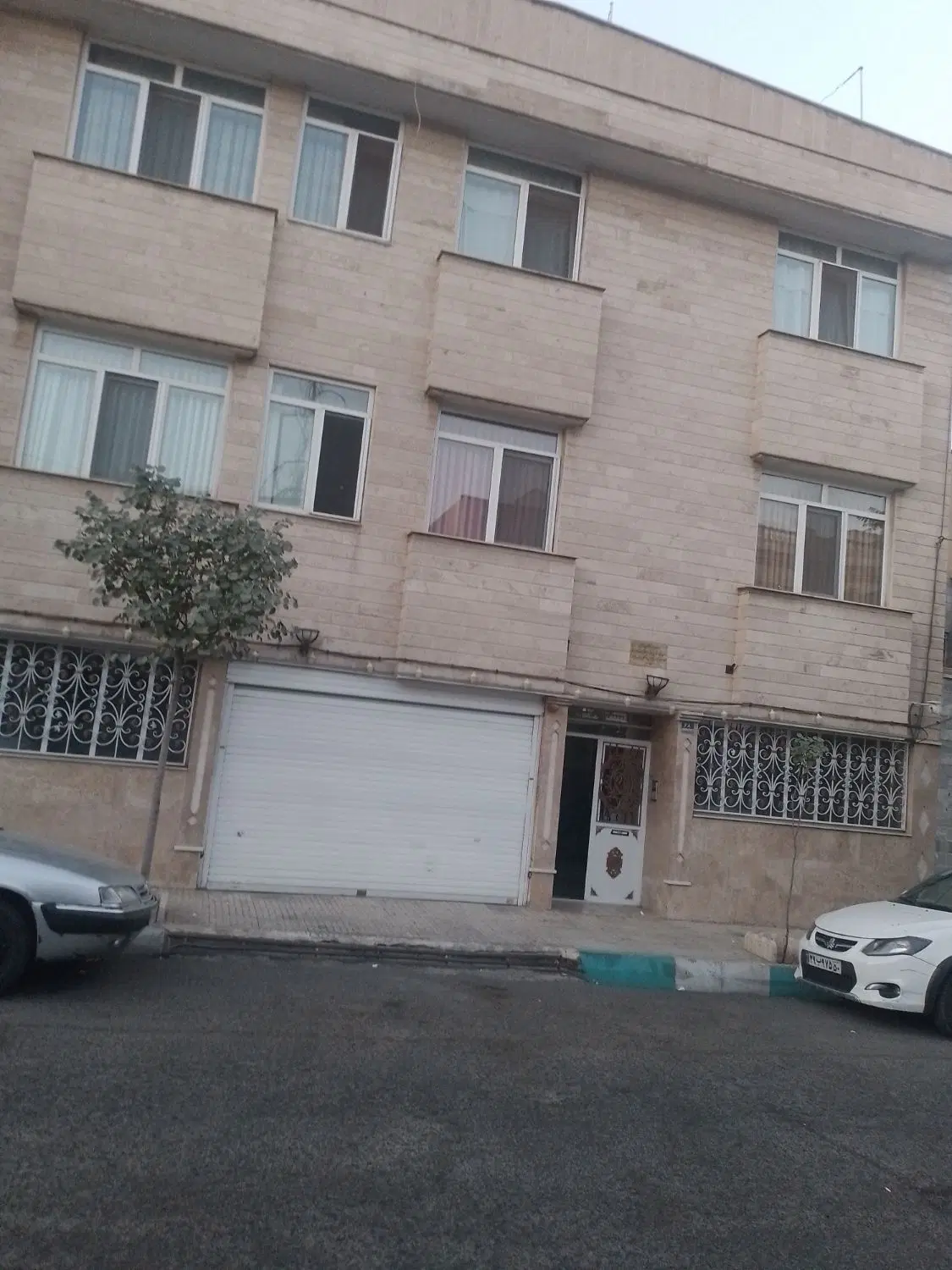 فروش ملک مسکونی جنوبی ۵۰۰ متری منطقه ۲۲ گلستان غرب