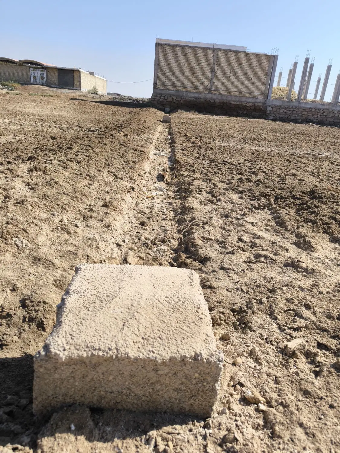 زمین 300 روبروی بیمارستان