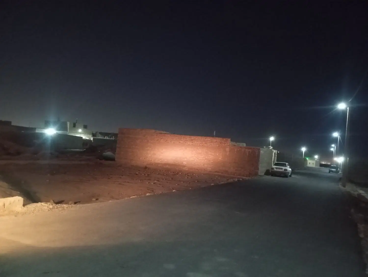 زمین فتح آباد سر خیابون اصلی
