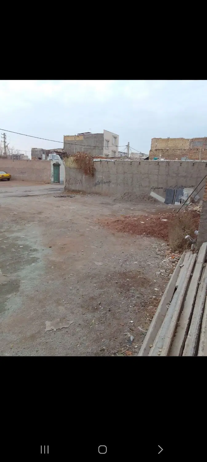 زمین ۶۰متری پاسداران اقبالیه