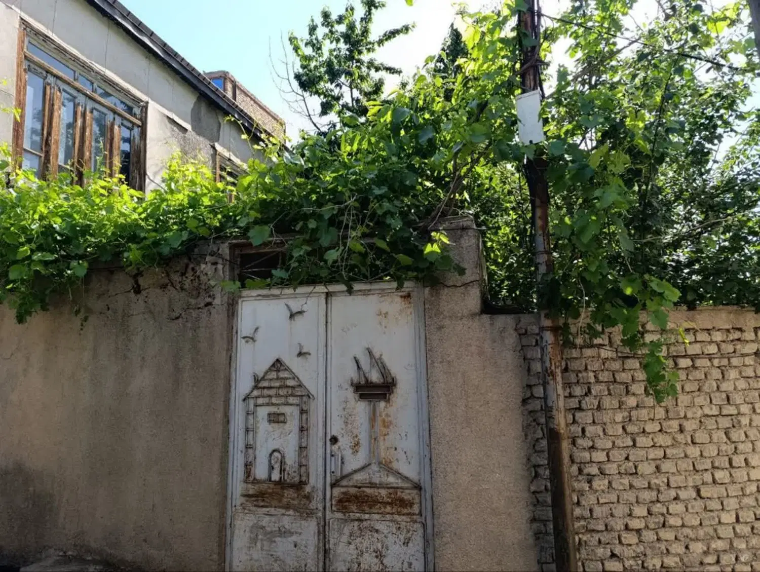 منزل ویلایی با سند ششگ دانگ در منطقه گردشگری طرقبه
