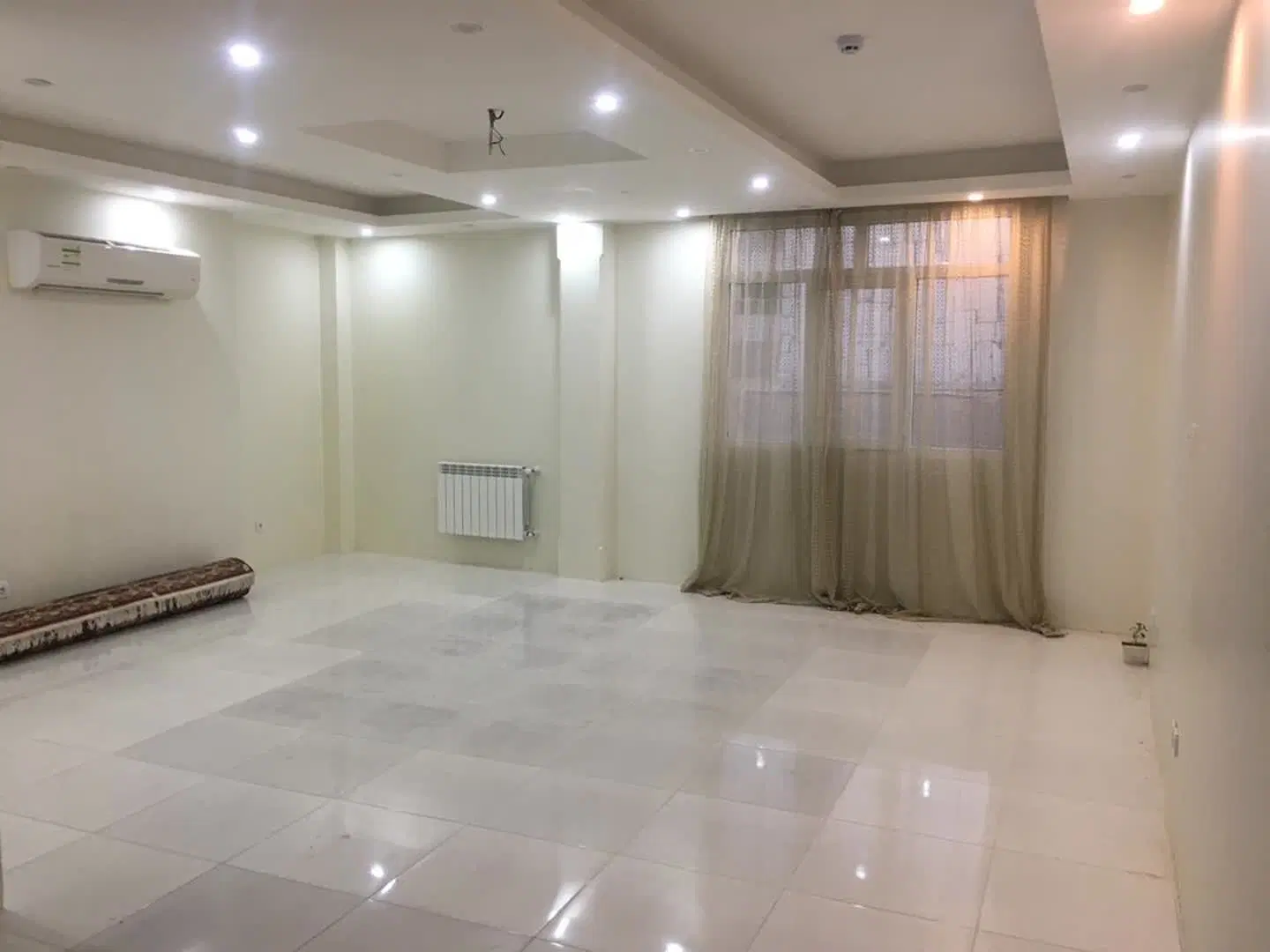 اجاره واحد مسکونی ۱۴۰ متری طبقه دوم