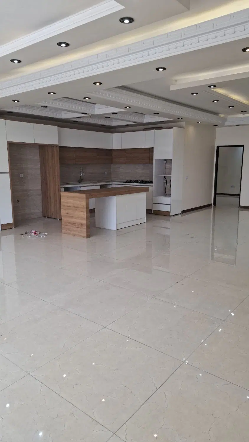 آپارتمان ۱۳۸ متری در ساختمانvip