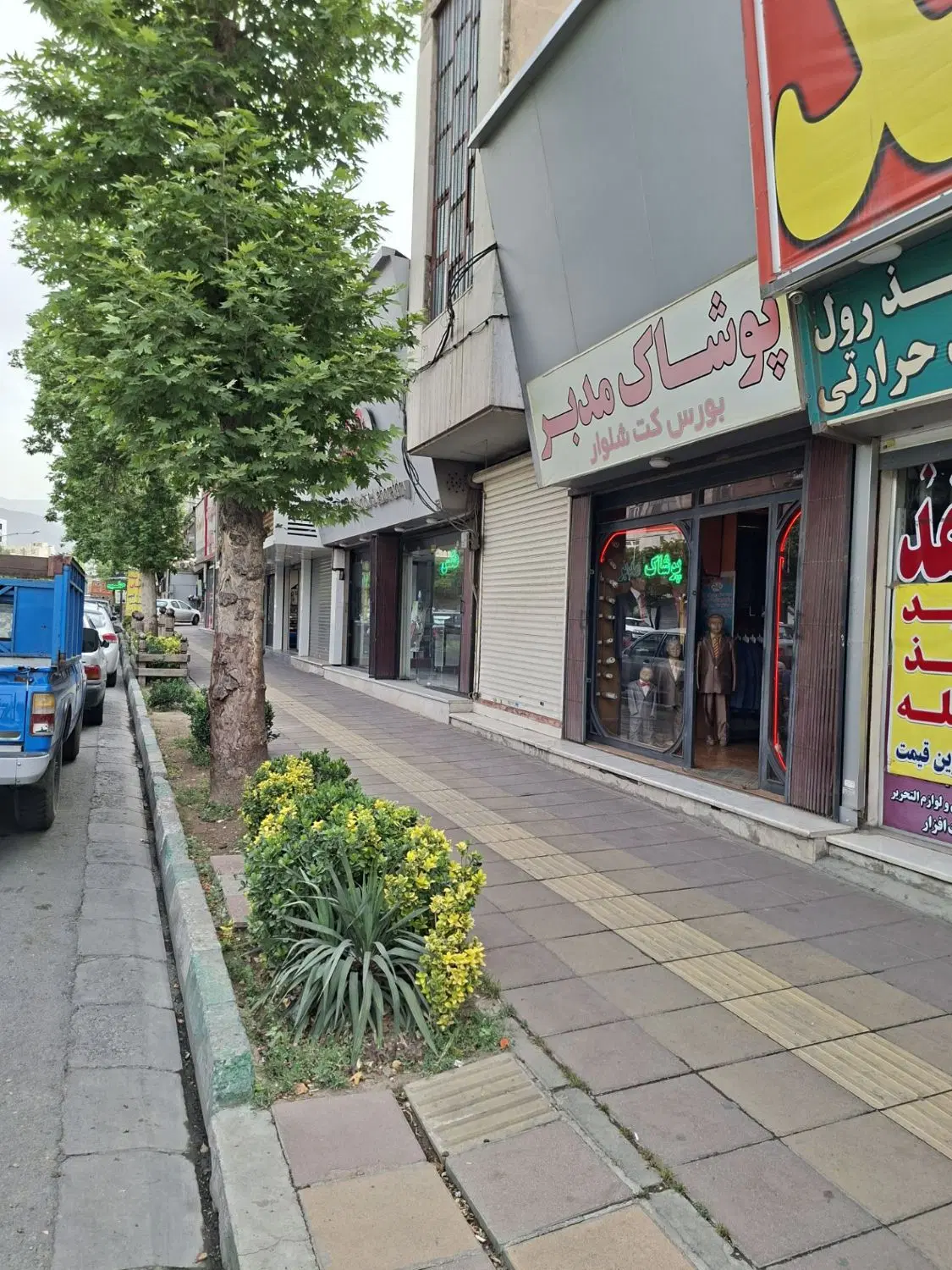 فروش فوری  مغازه بحر خیابان اصلی زیر قیمت منطقه