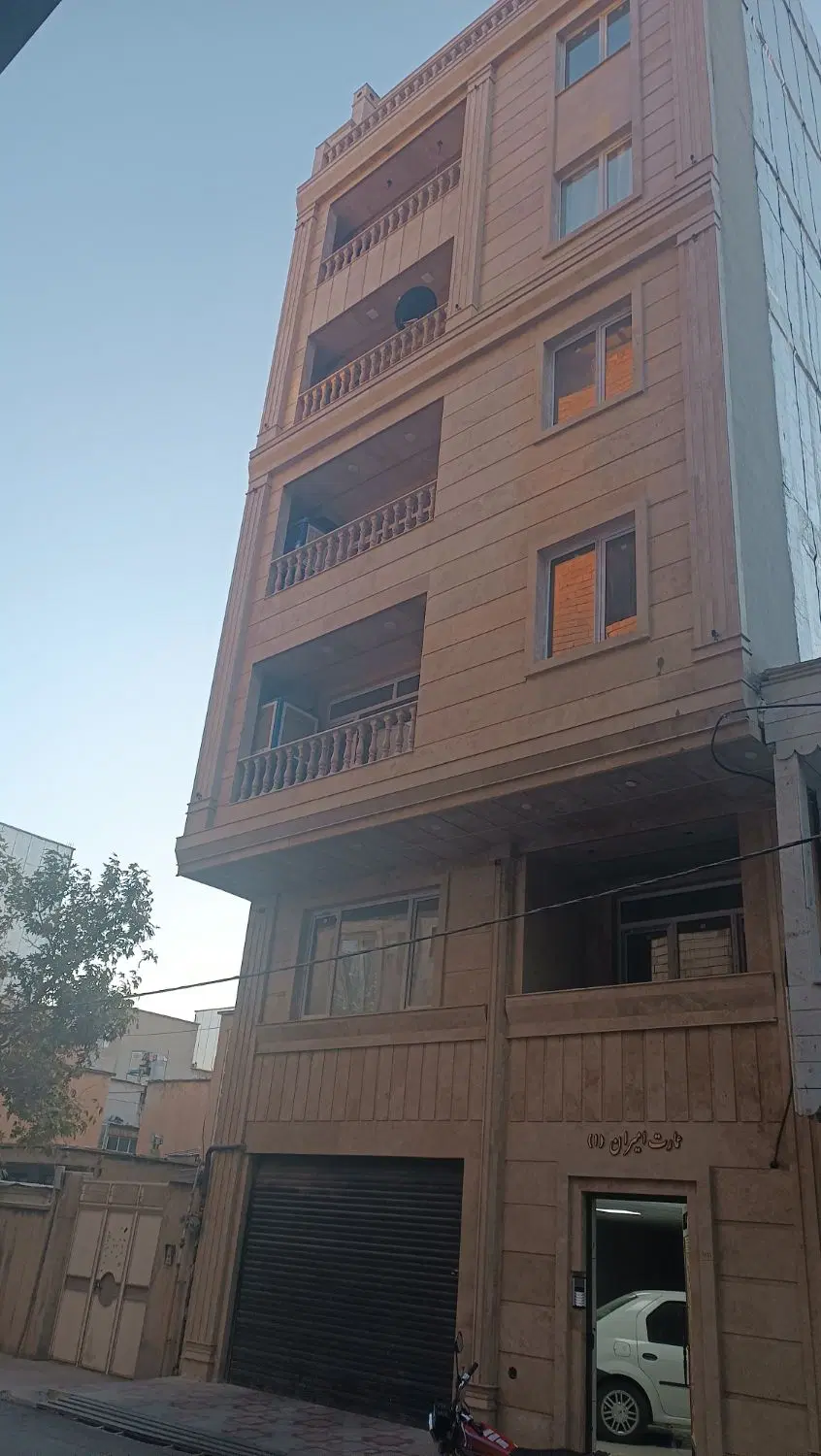 واحد لوکس پاسداران