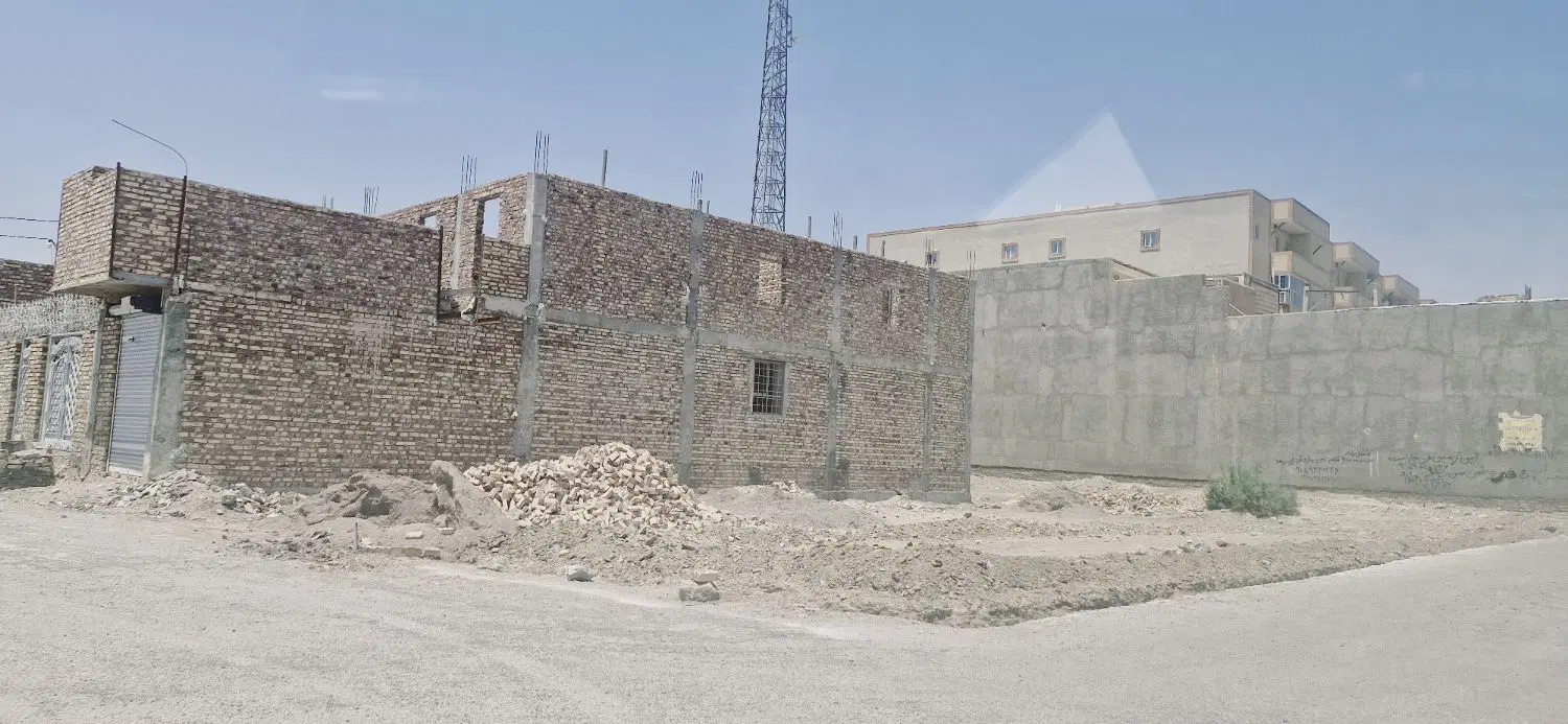زمین فروشی