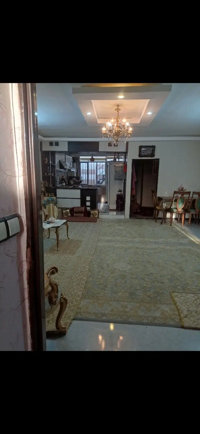 آپارتمان  ۱۰۵ متری  نزدیک به تمام امکانات