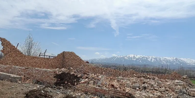 زمین  مسکونی  در  اخر معماران   ۹۷ متر