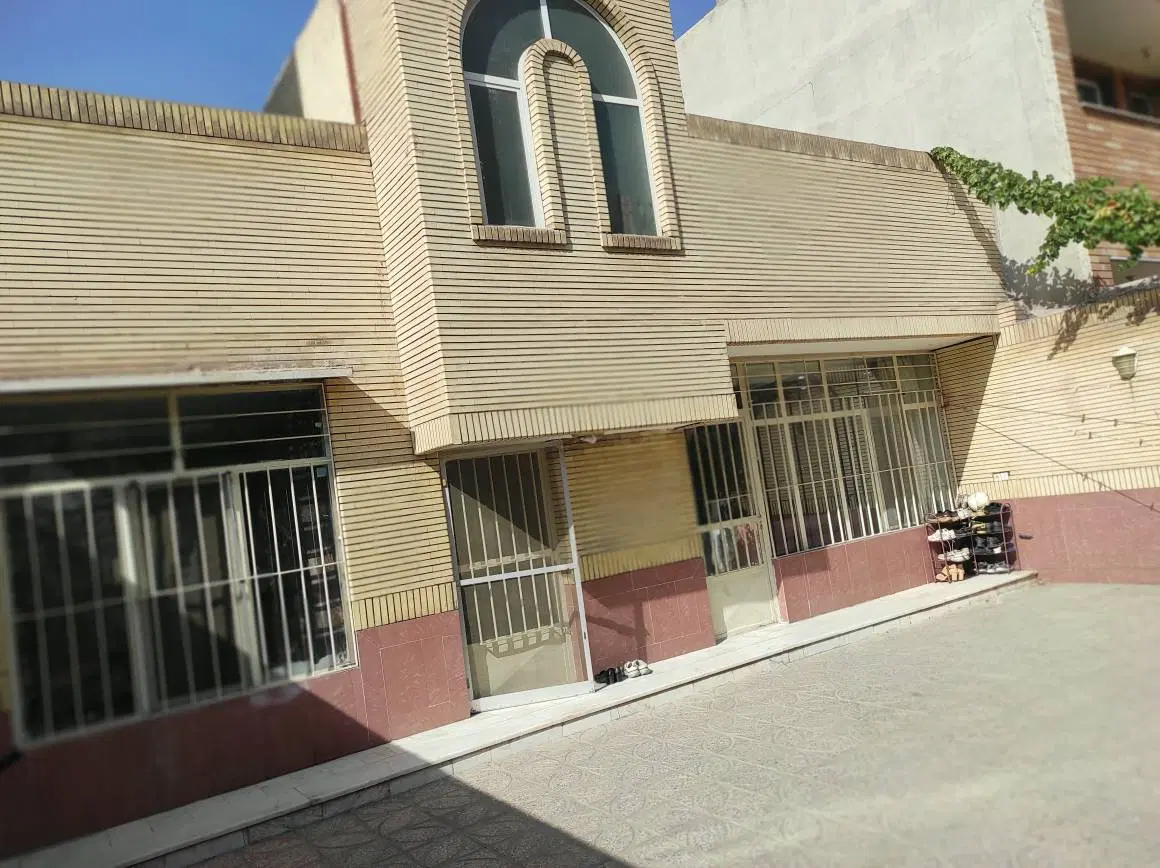 فروش منزل ویلایی ۲۰۶ متر در سجاد زرین‌شهر