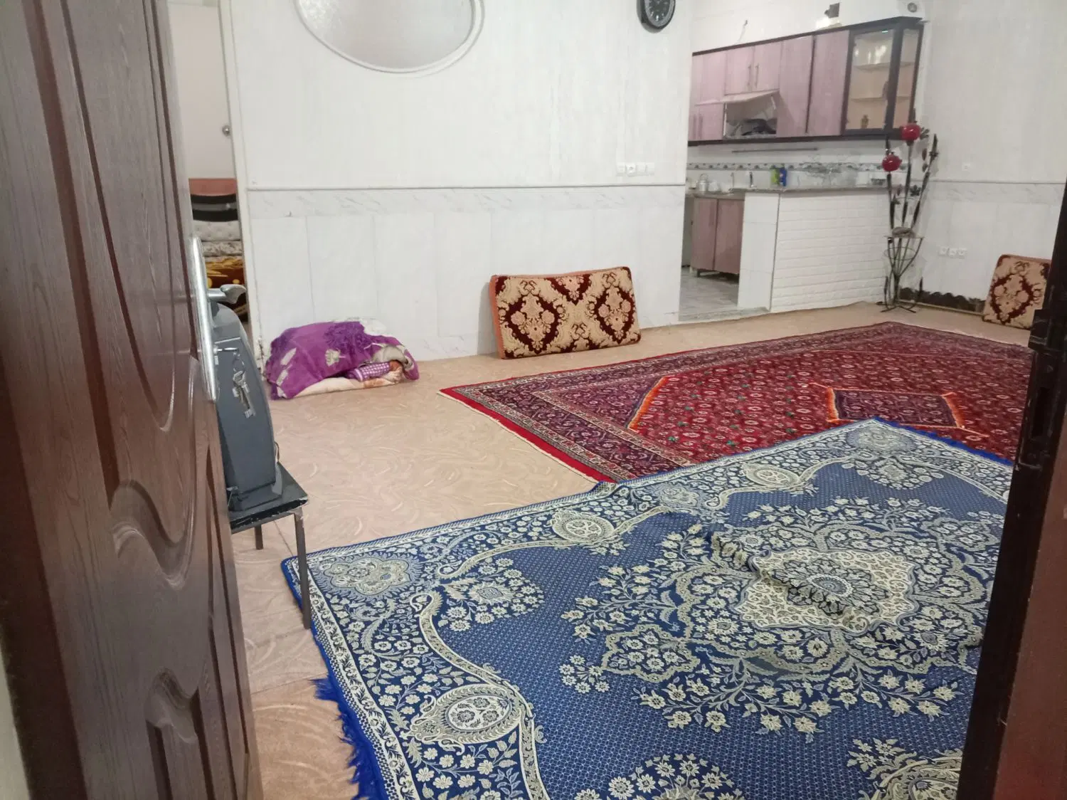 منزل دربست( همکف) در جمکران شیک وتمیز