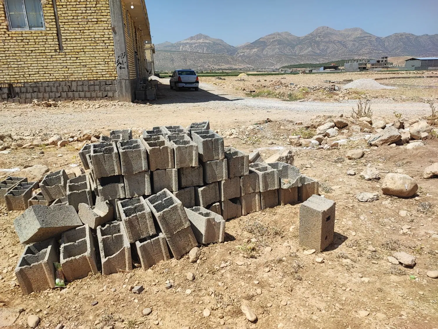 زمین مسکونی