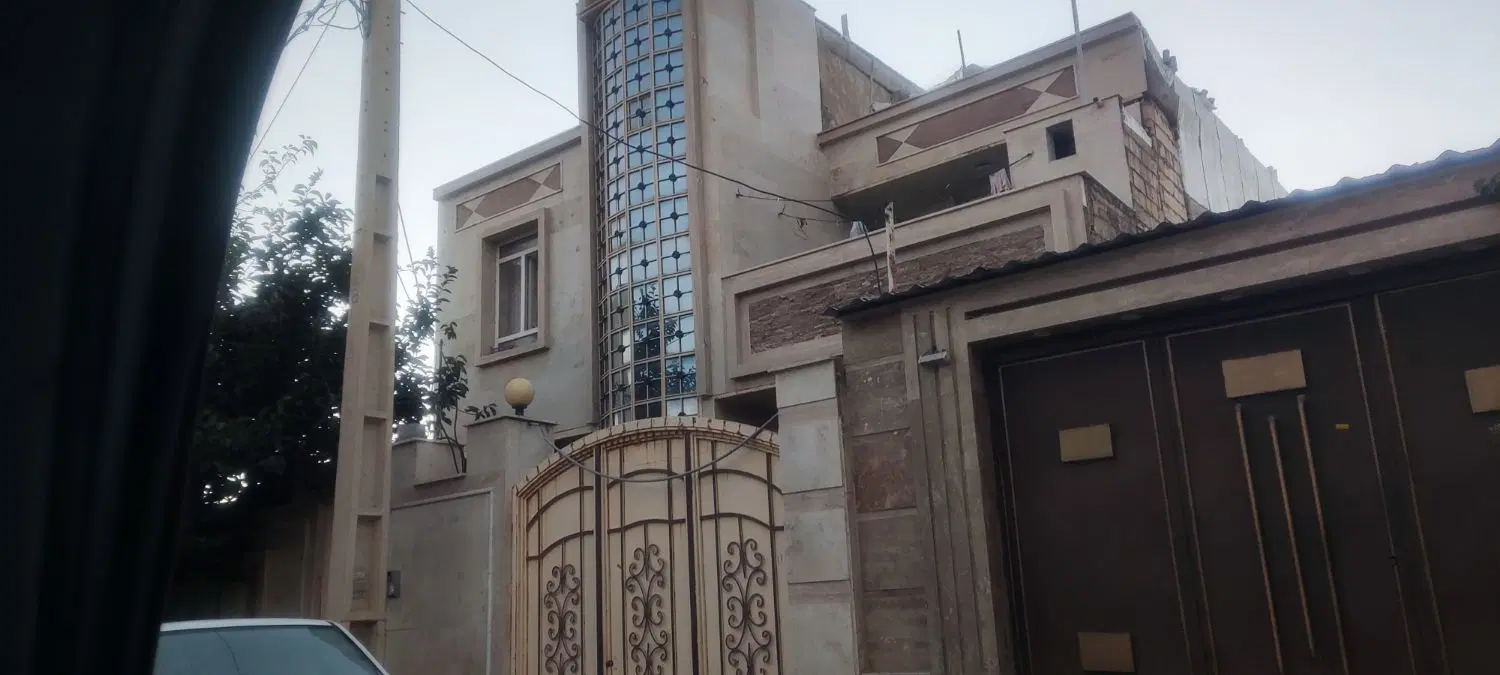 فروش خانه دوطبقه با پارکینک مدارک کامل