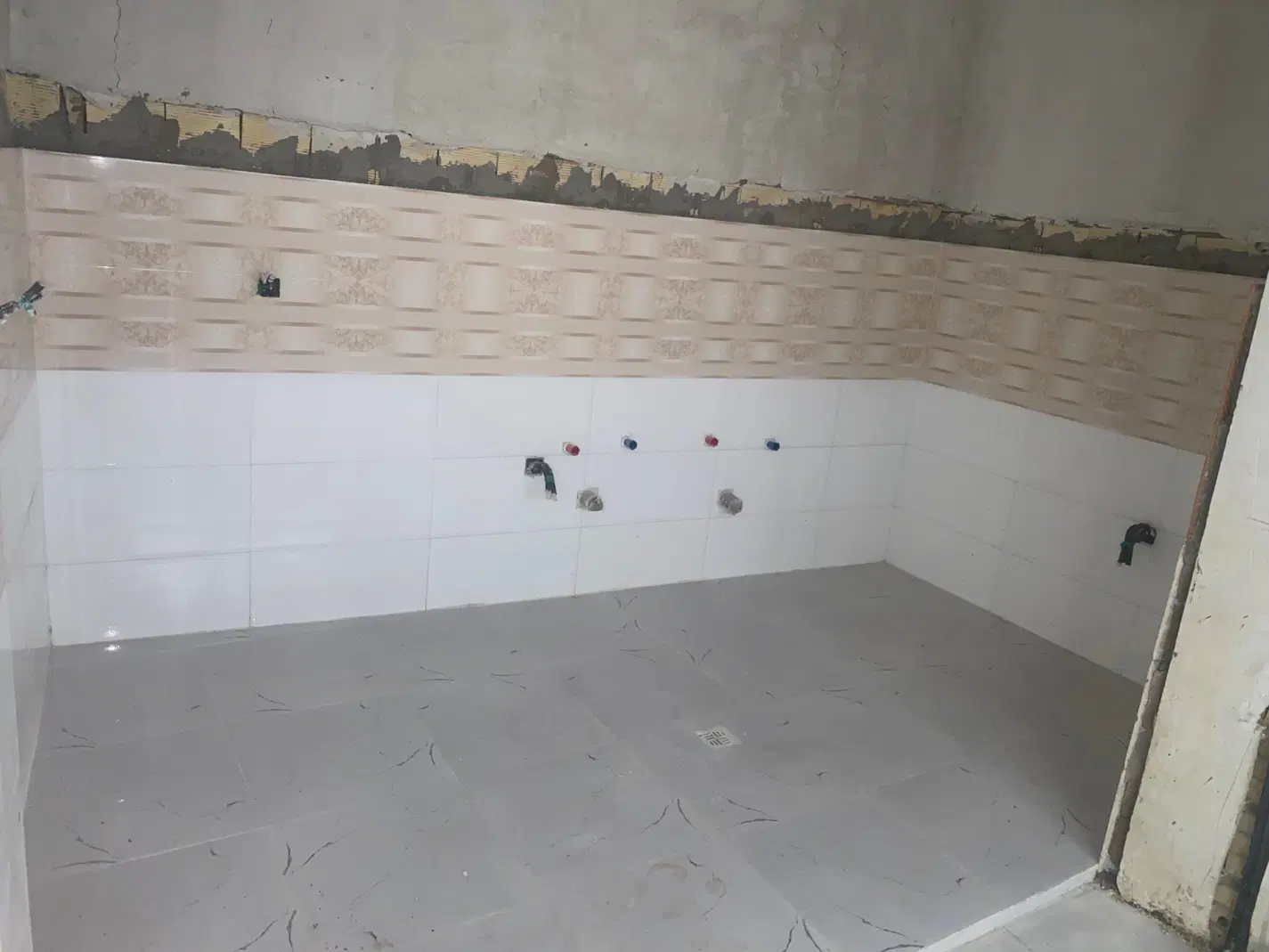 واحد ۸۰و۶۰ متری همکف راه جداگانه شمس تبریزی اصولی