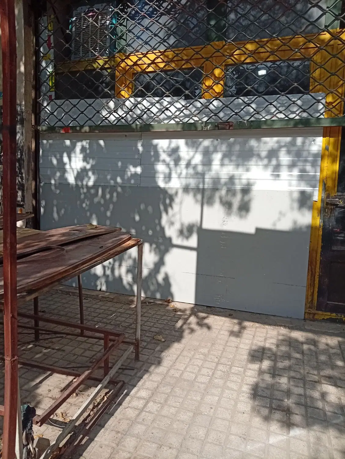 مغازه فروشی شهرک صنعتی چهاردانگه
