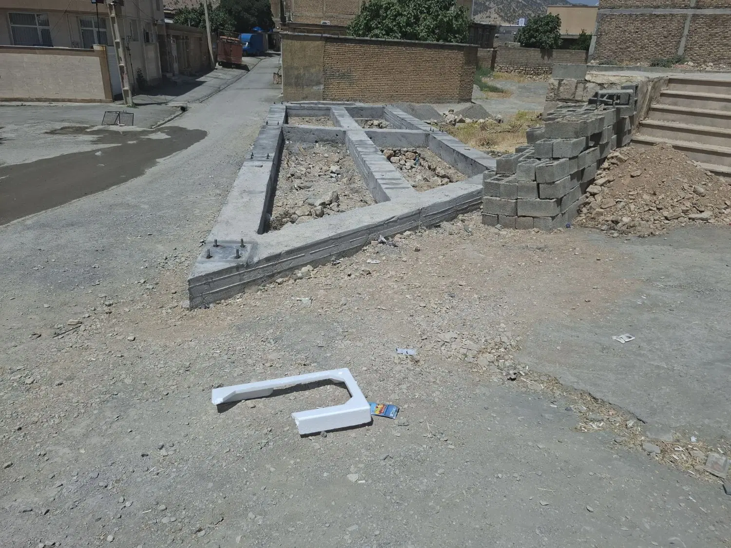 زمین تجاری ۷۵متر سه بر ،براصلی بلوار هفت چشمه