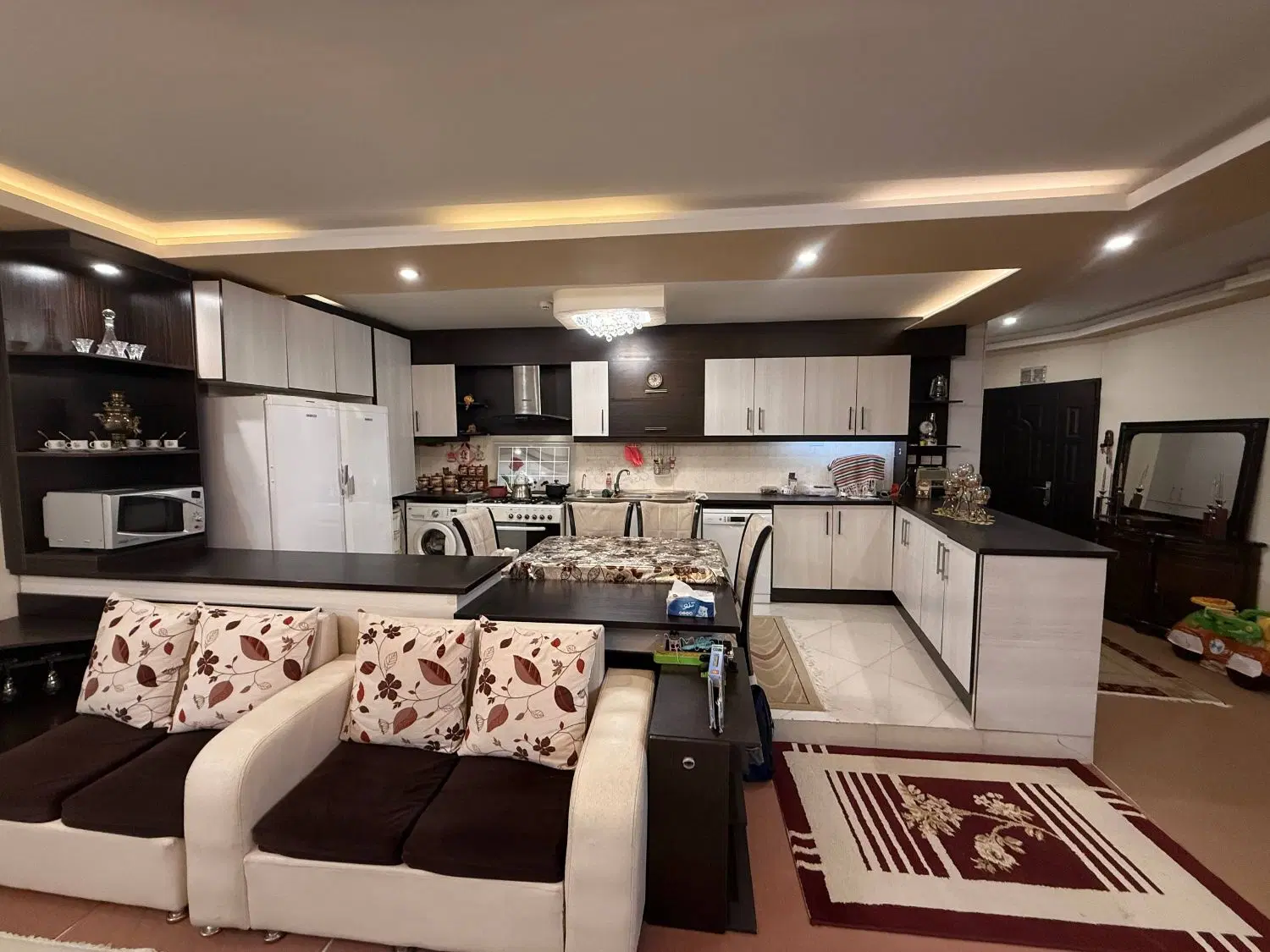 آپارتمان اقبال رهن کامل ۹۰متری شیک ۲خواب