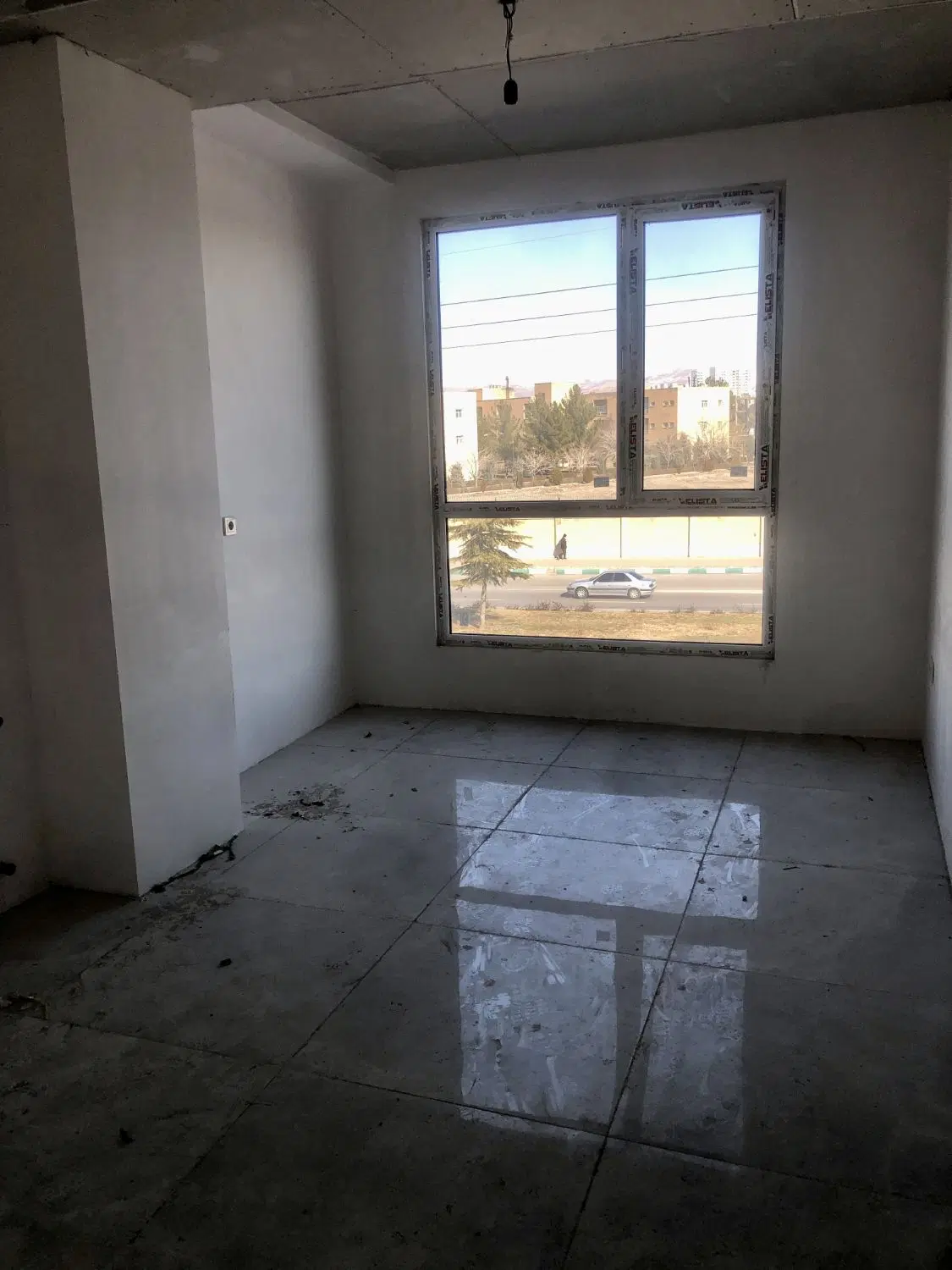 واحد ۱۳۳ متری خام بر بلوار مطهری