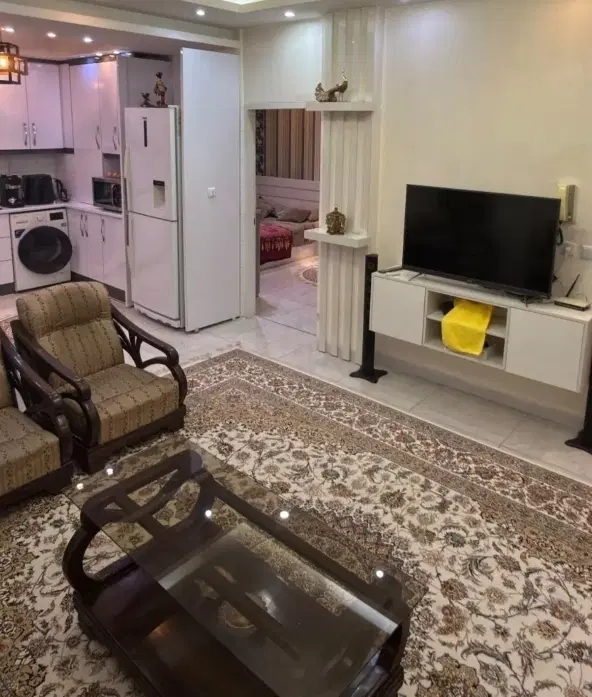 خونه دارم همخونه می‌خوام