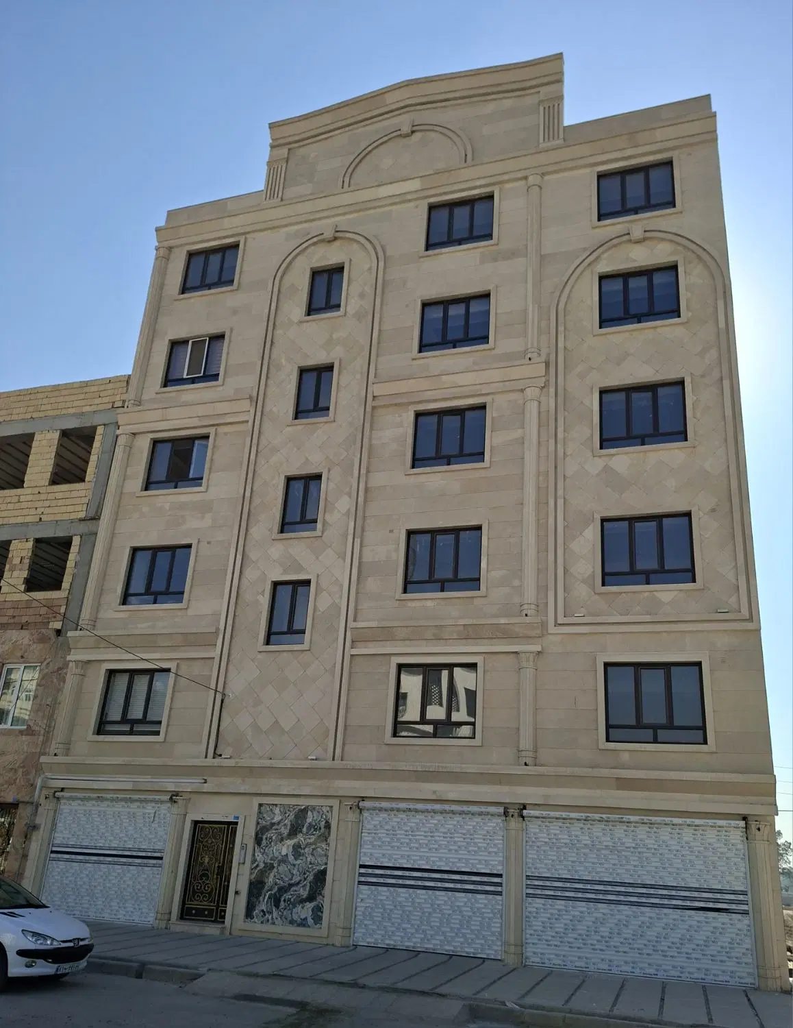 اجاره مغازه دور میدان مدیریت