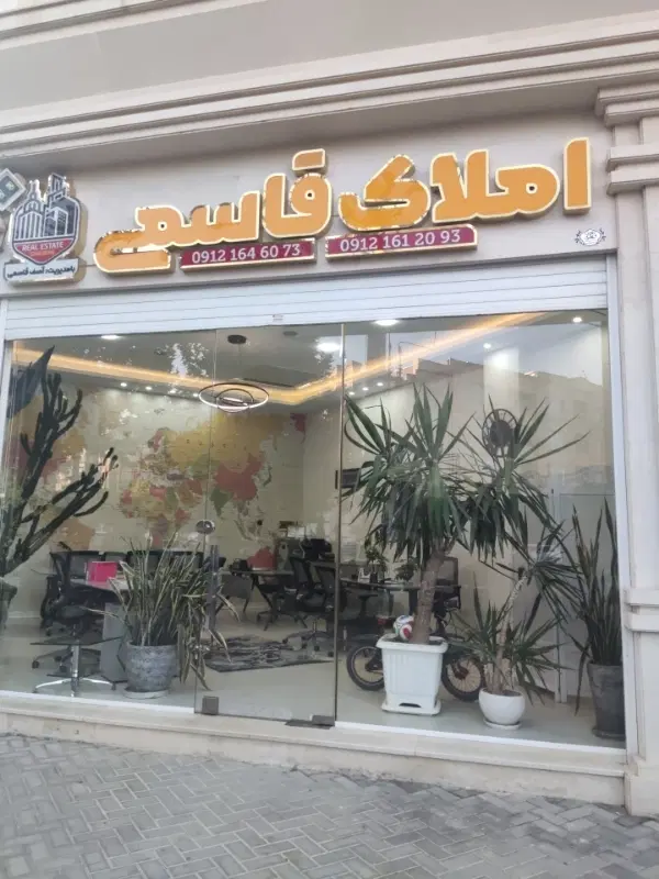 آپارتمان ۱۲۰ متری کلیدنخورده و خاص در زنبق