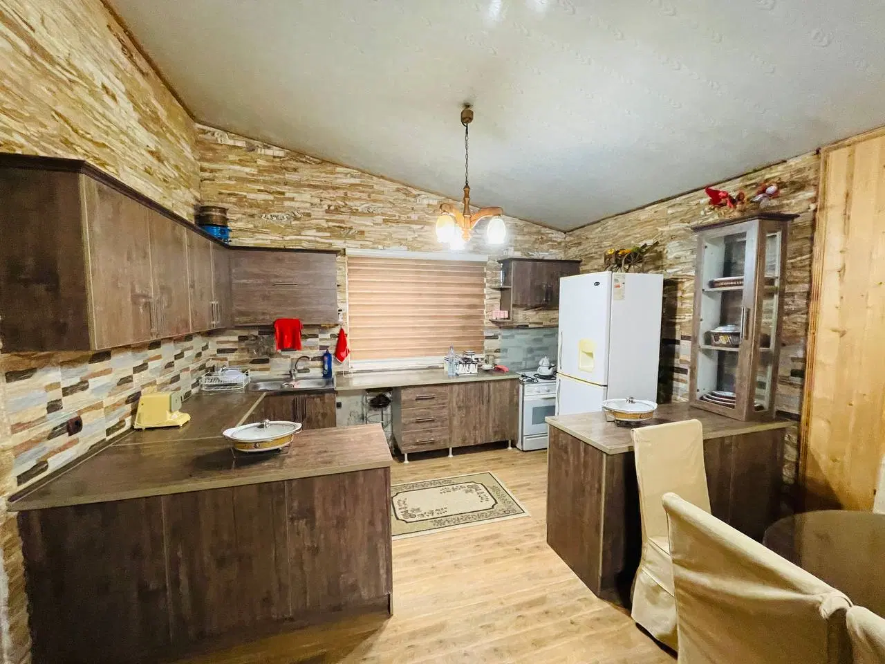 ویلاباغچه سرسبزپیلوت جنگلی فول فرنیش_زیرقیمته
