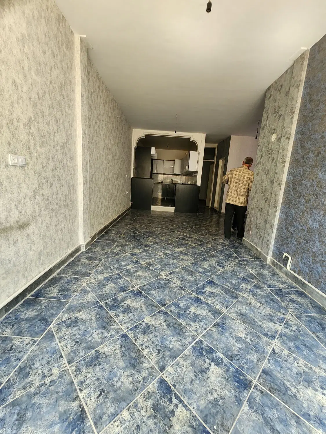 ۷۰ متر کرمانیه تک واحدی