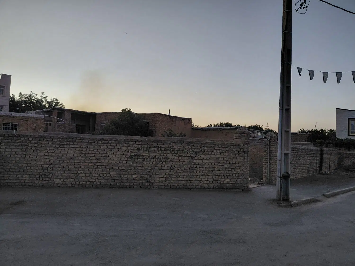 یک قطعه زمین (باربند)