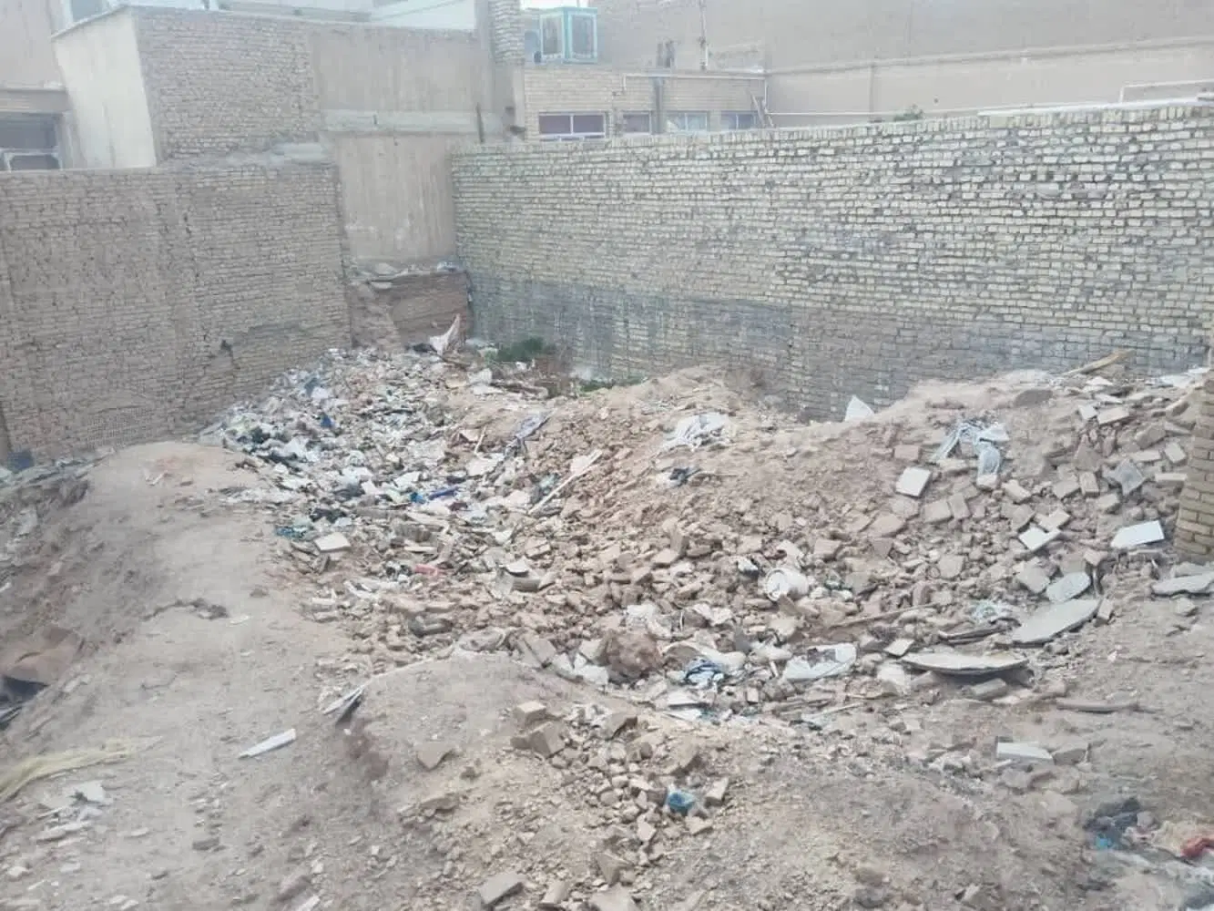 زمین ۲۰۰ متری مرکز شهر