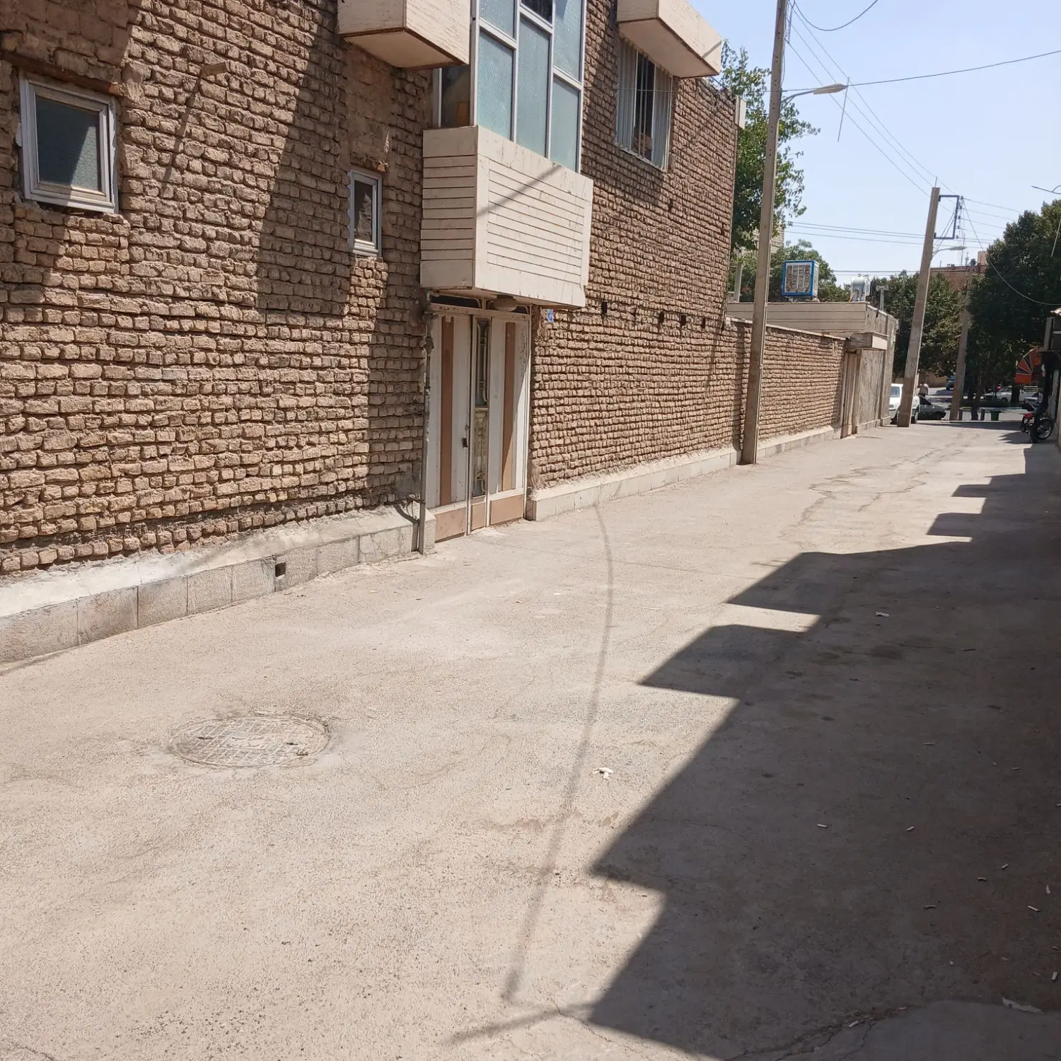 زمین با پروانه ۵ سقف