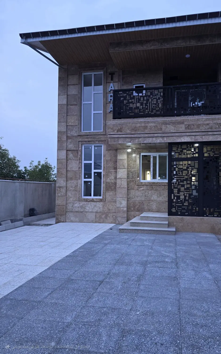 فروش ویلا لوکس با استخر چهارفصل