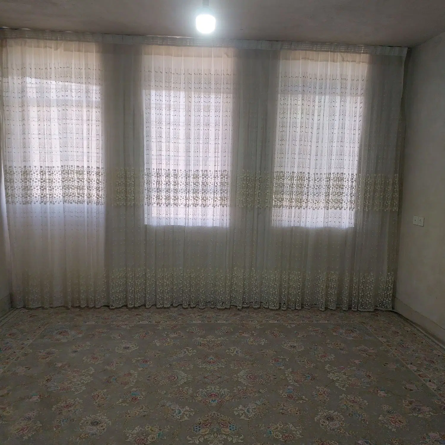اجاره منزل مسکونی ۲۰۰ متری بزرگ و دلباز