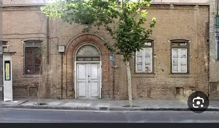 ساختمان کلنگی
