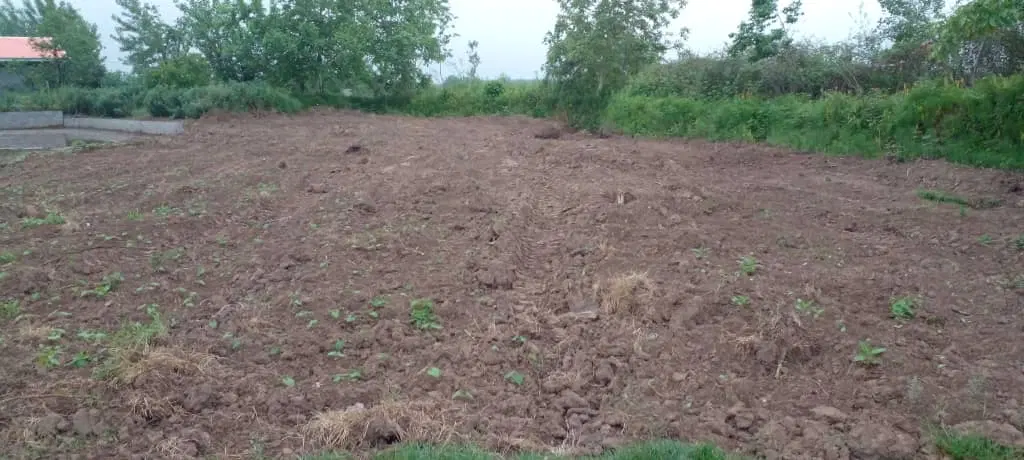 زمین با کار بری مسکونی دارای پروانه ساخت