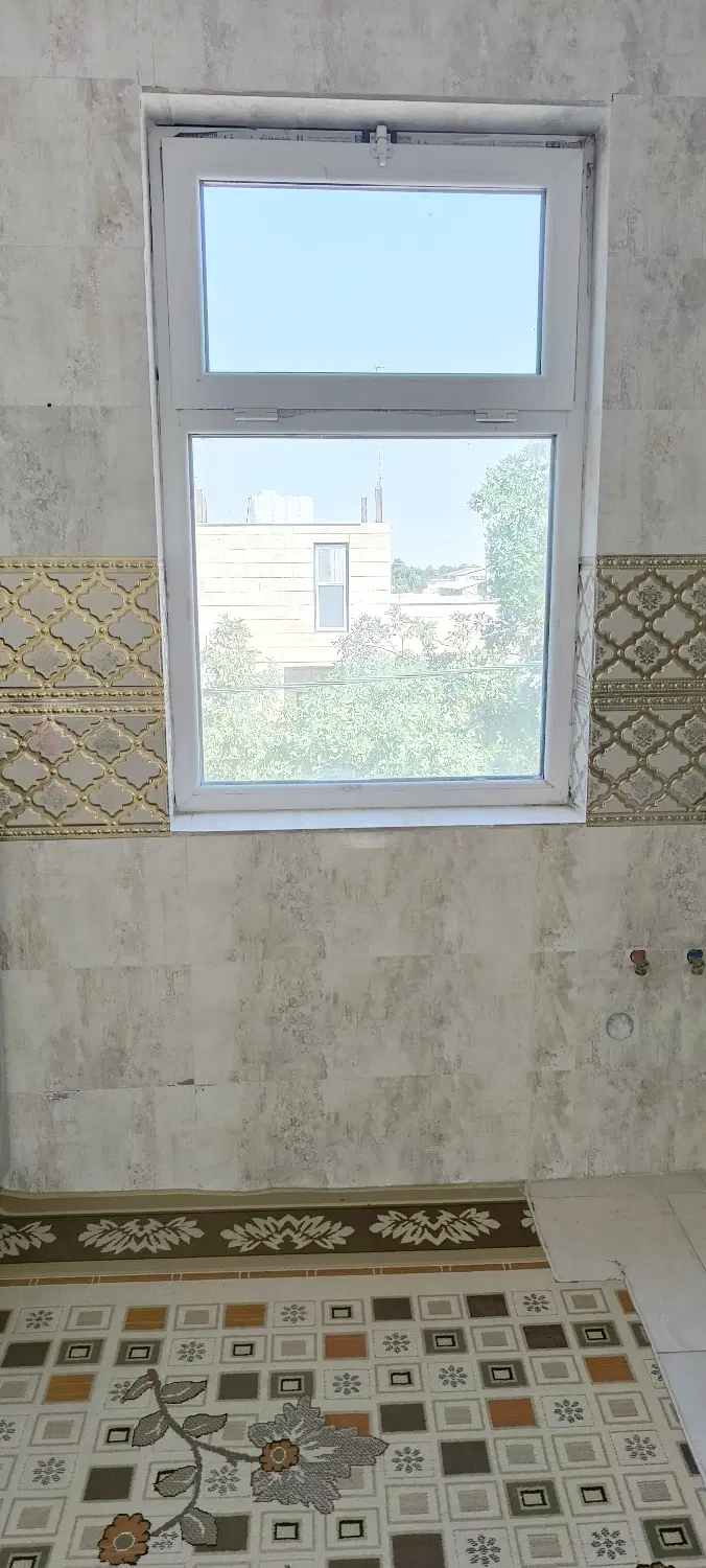 واحد ۱۰۰ متری نوساز شهرک کورانه