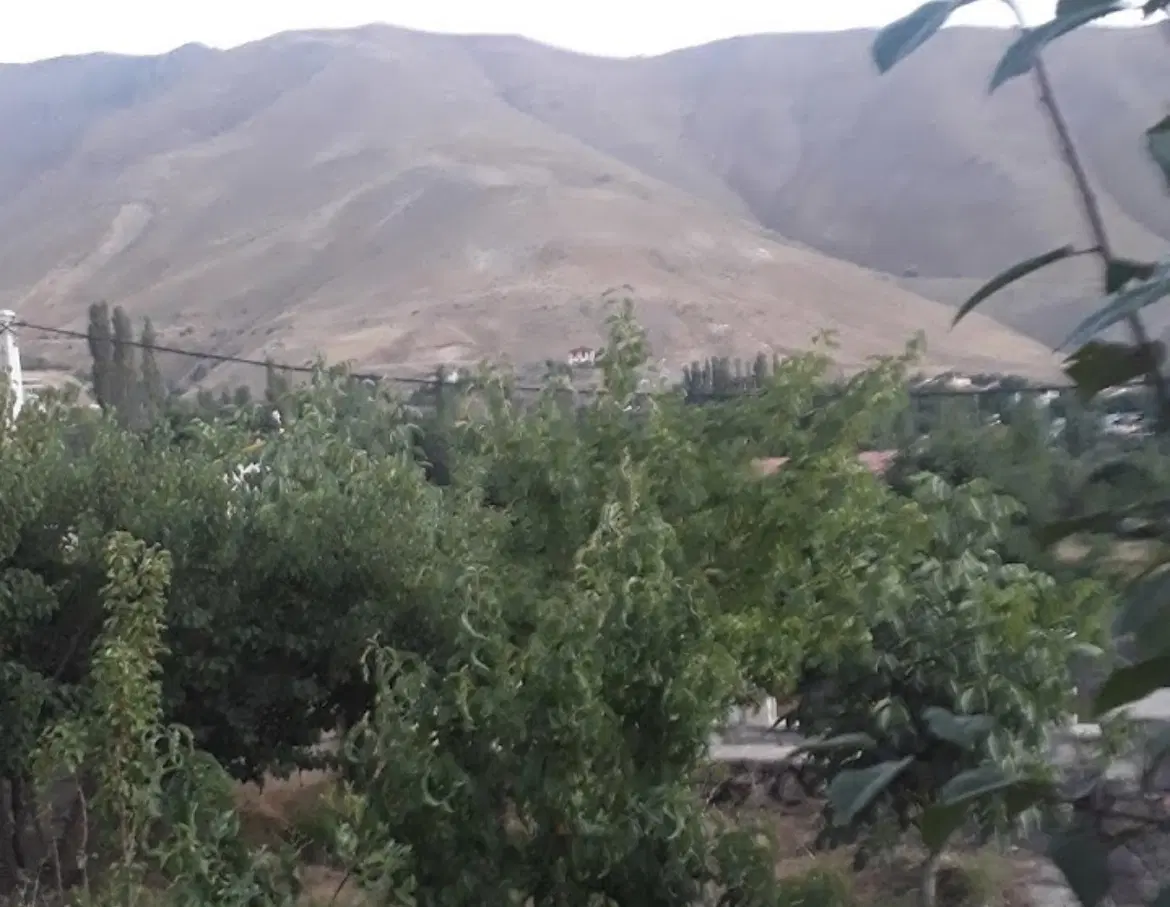 زمین ۷۰ قصب روستای مسکون آب دنبال