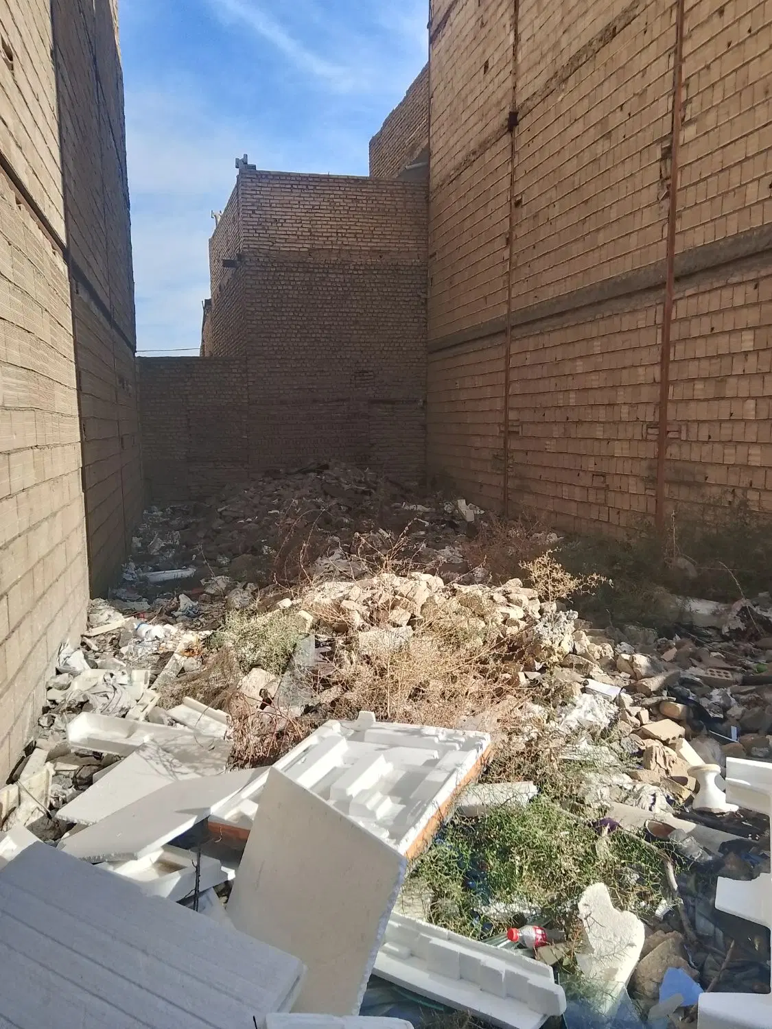 زمین مسکونی رباط طرق 5