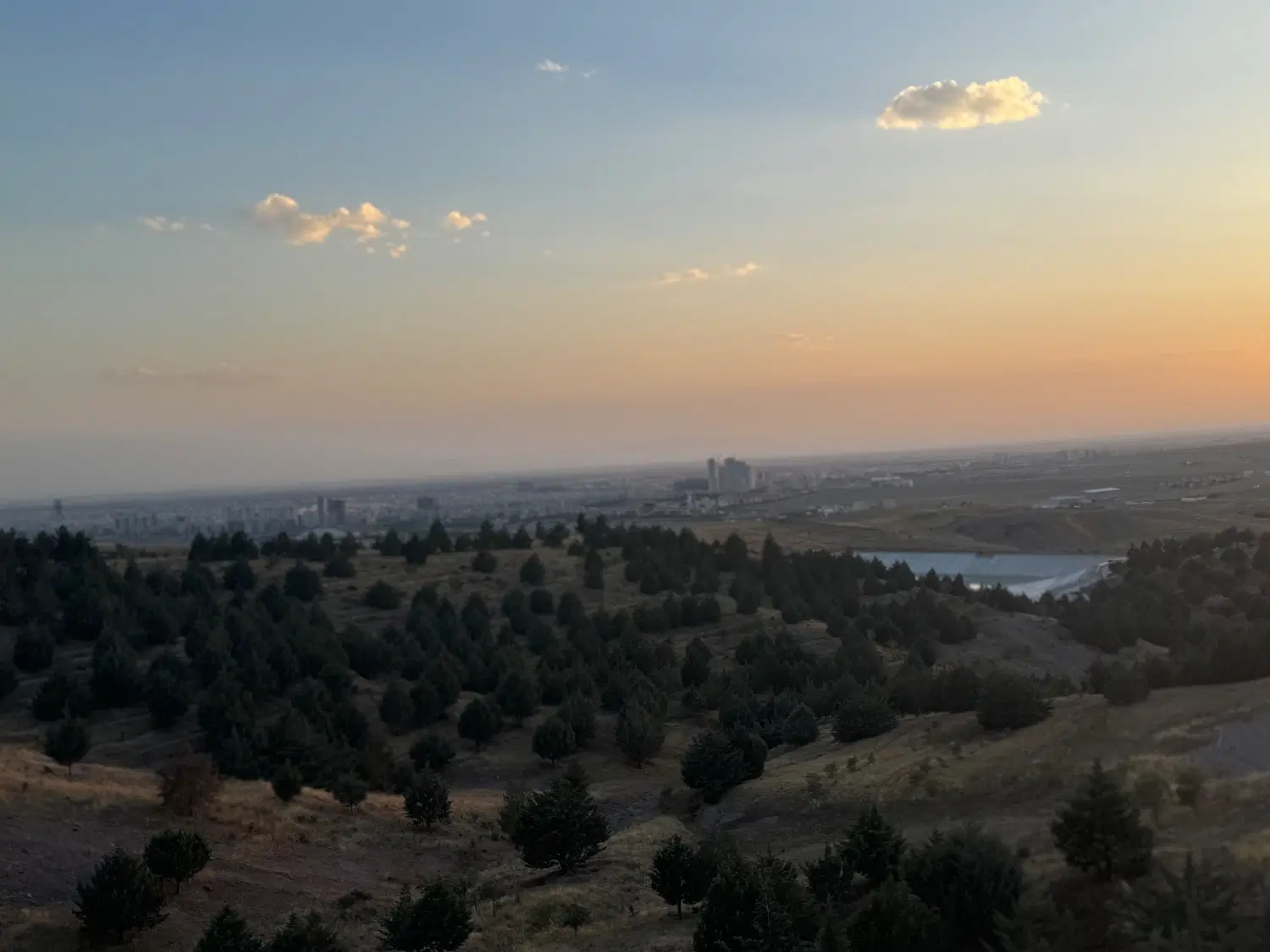 چهار دیواری ۱۷۶متری