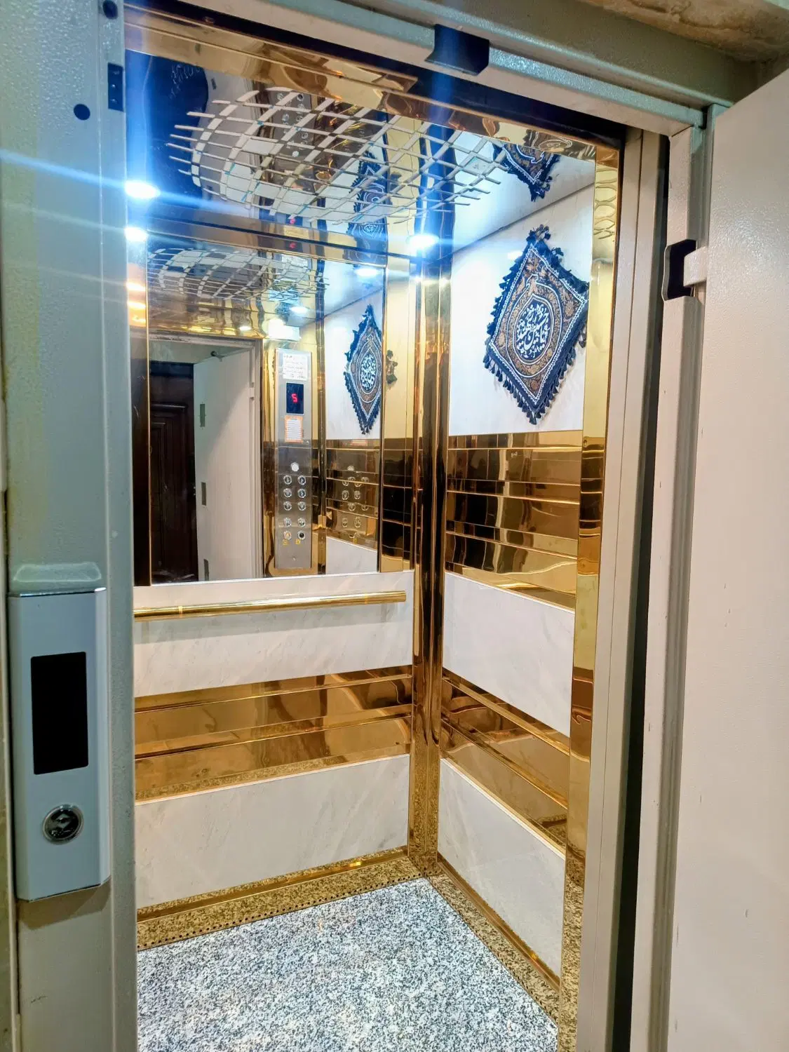 ۵۰ متر _ نوساز _ پارکینگ _ م.خراسان