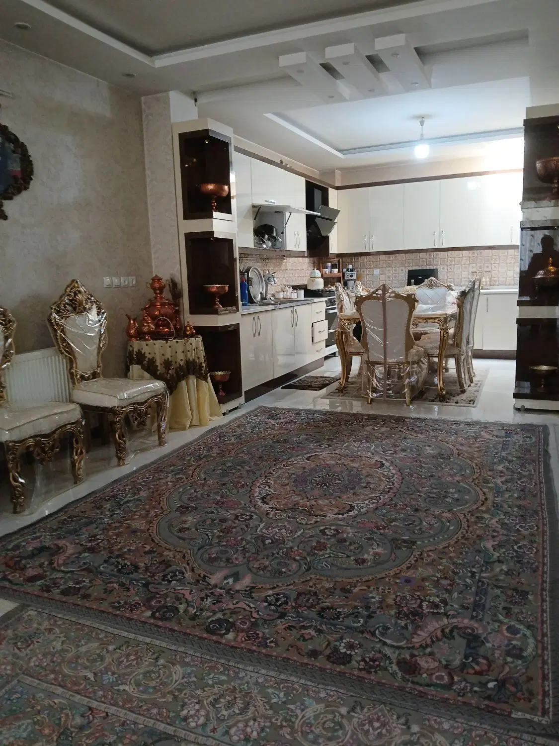 خانه اصفهان دو خوابه طبقه ۲