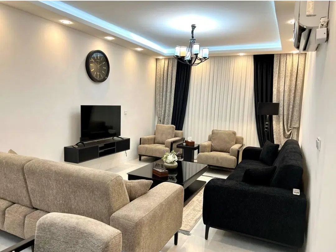 اجاره روزانه _ هفتگی _ VIP مبله _ نزدیک حرم