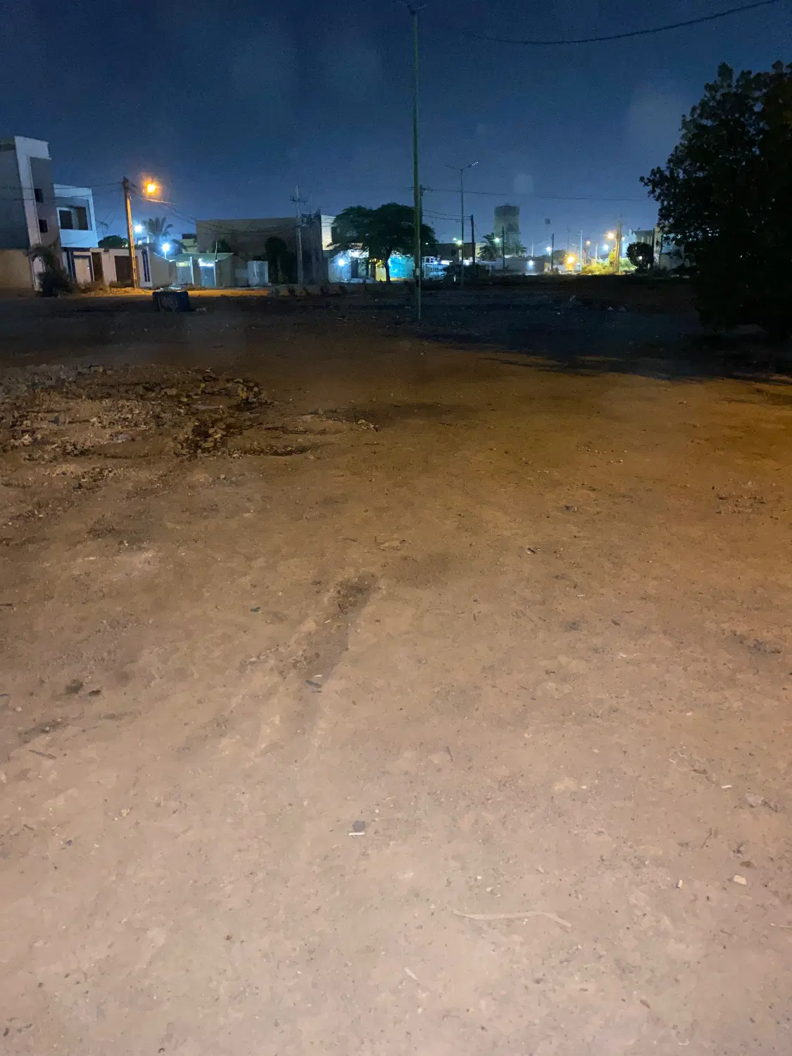 زمین مصلاویی
