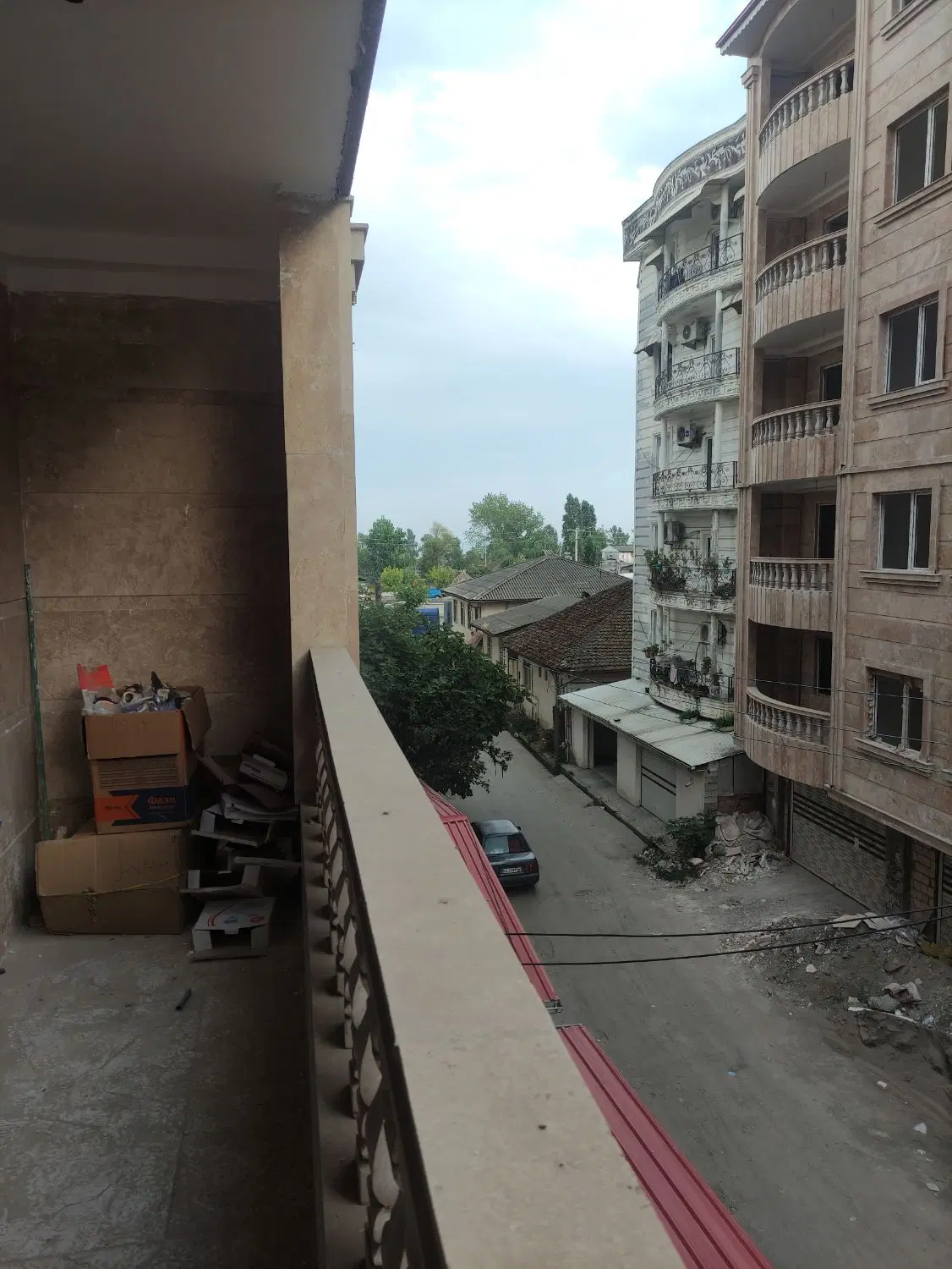 واحد خام ۱۰۰متری دررجایی