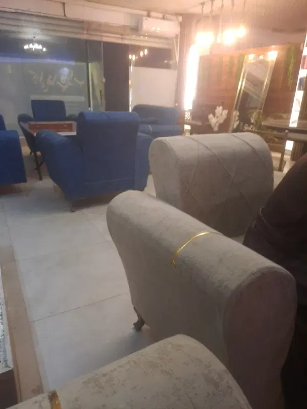 اجاره مغازه ۳۰۰ متر  دارای سرویس بهداشتی