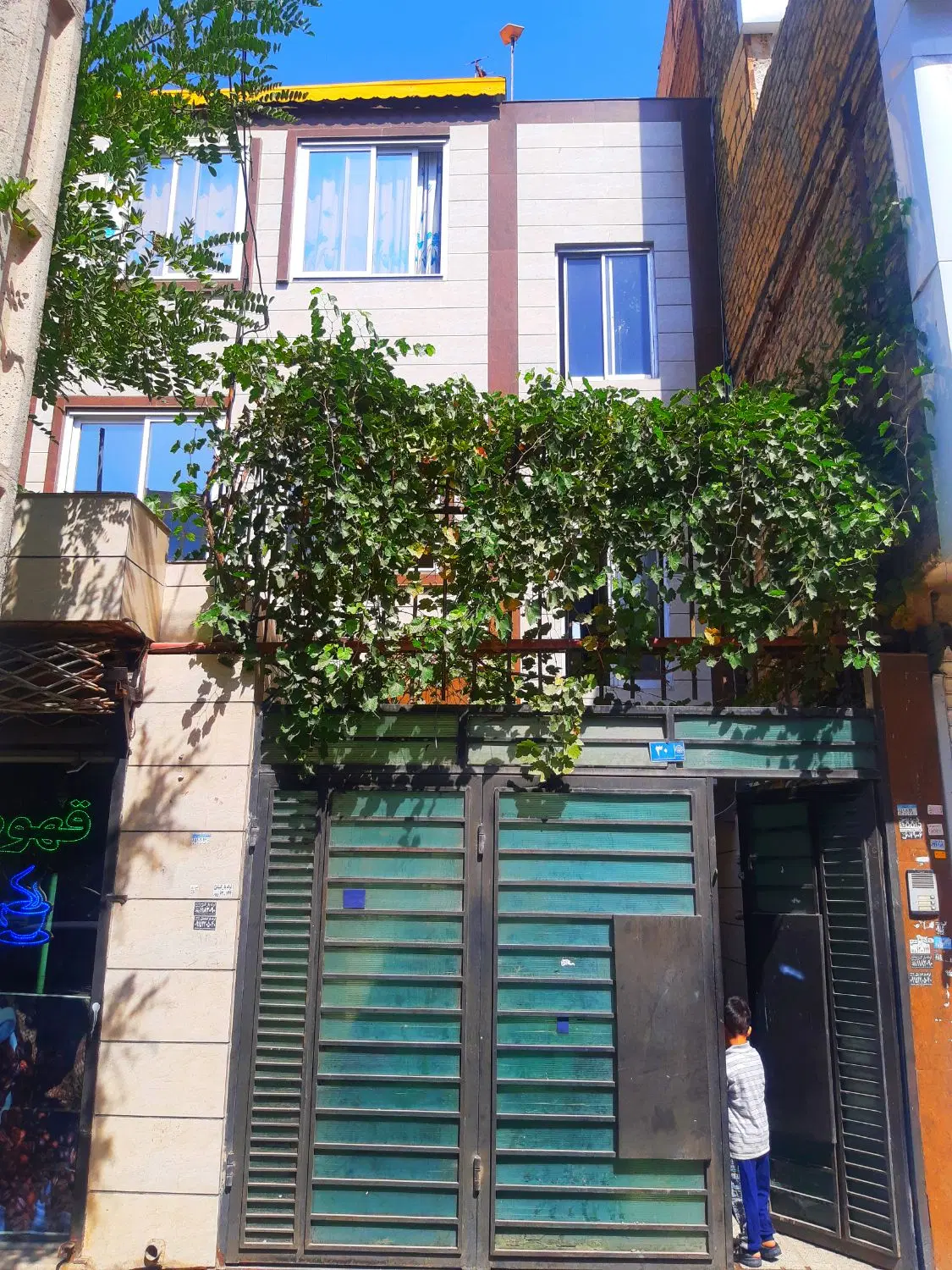 خانه اجاره ای زمان ۱۶
